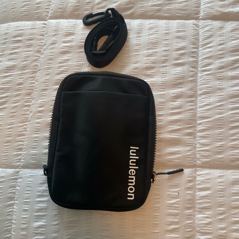 Lululemon Cross Body Bag!